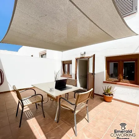 Casa Esmeralda Apartment *